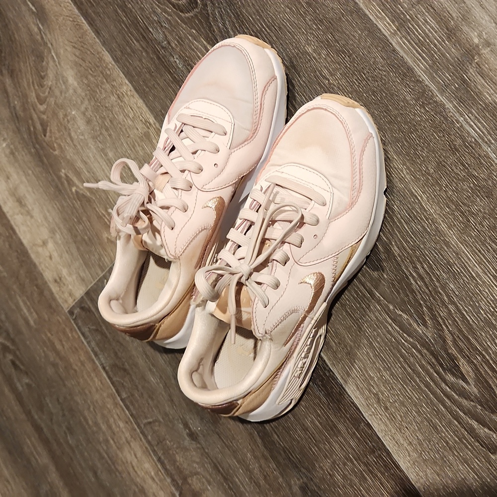 Nike Women's Athletic Shoes in Soft Pink and Metallic Gold